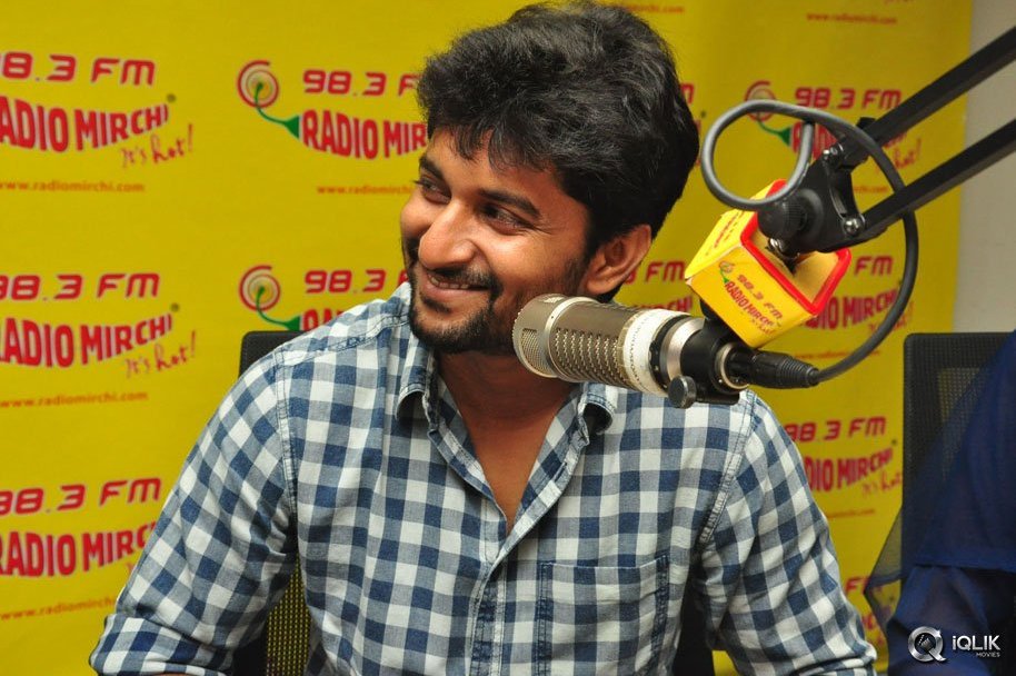 Majnu-Movie-Team-At-Radio-Mirchi